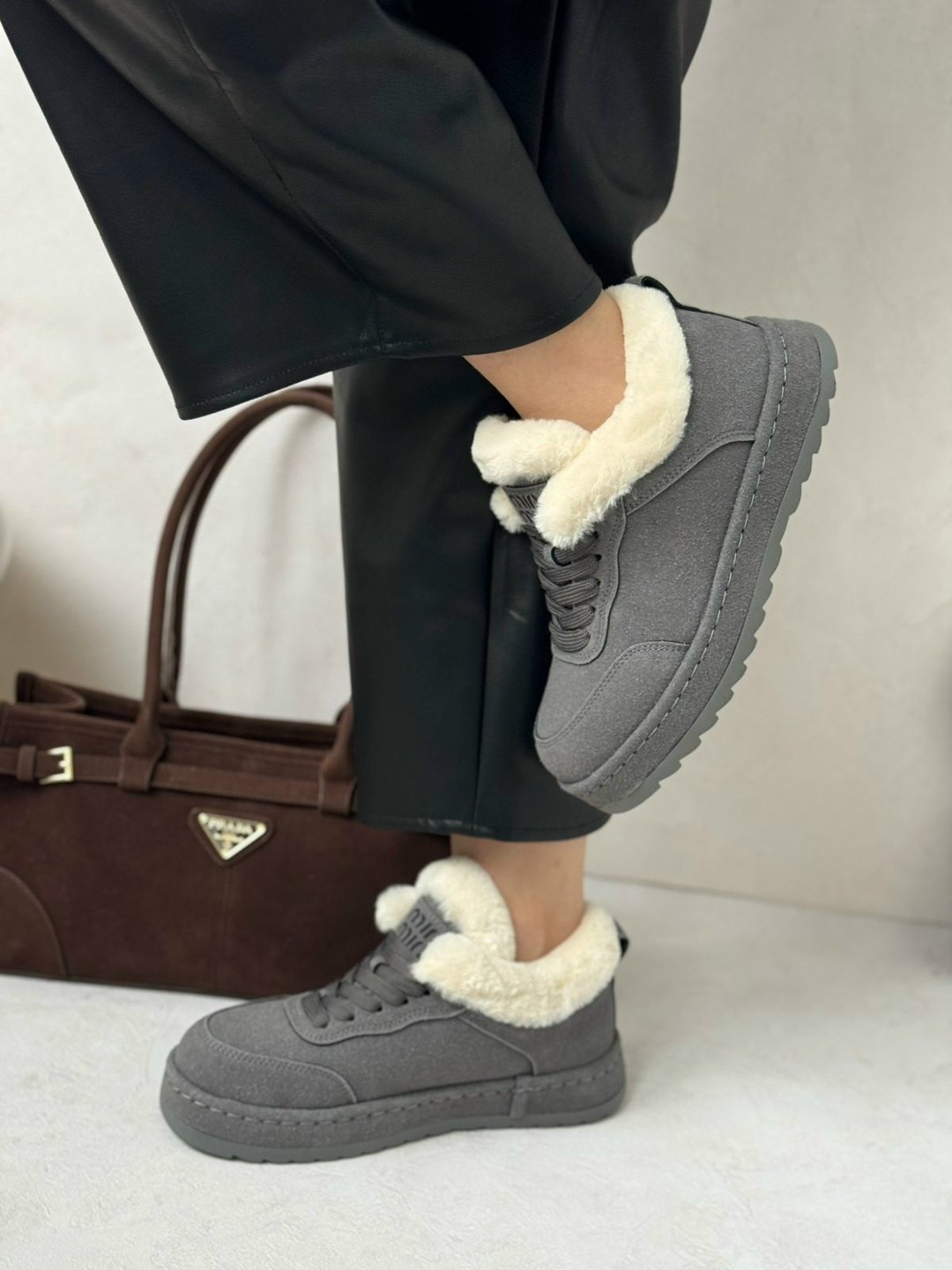 ,женская ,теплая ,ботинки с мехом,женская зимняя