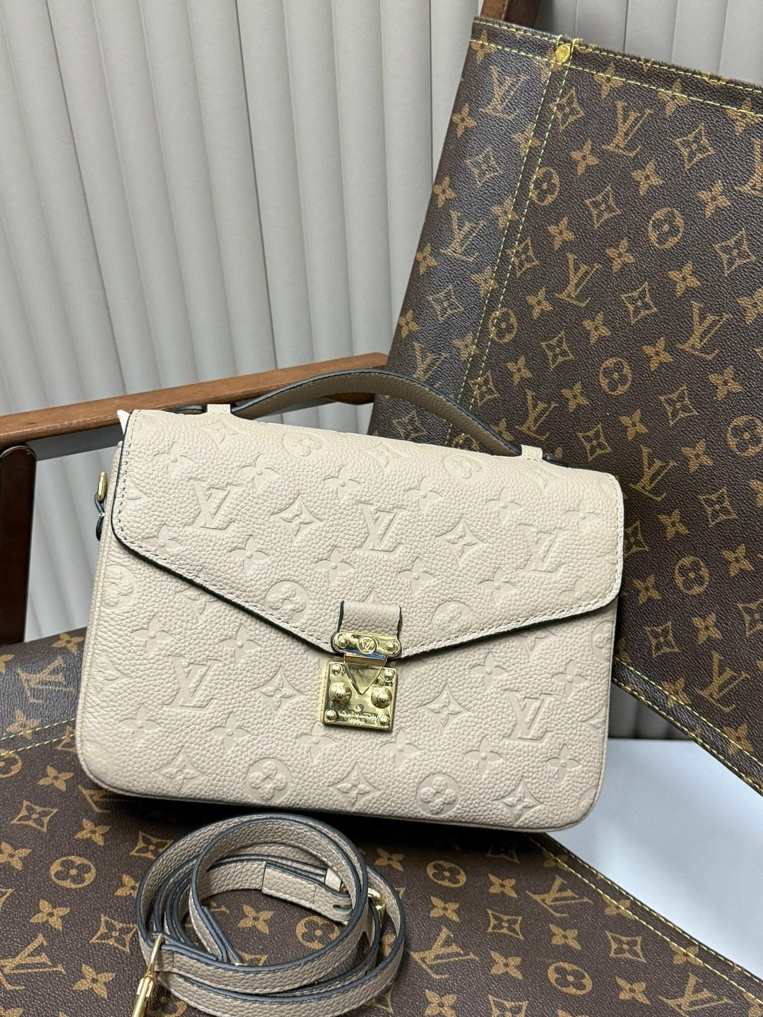 сумка женская louis vuitton,сумкa louis vuitton,сумка луи виттон,сумка louis vuitton pochette metis,женский сумка