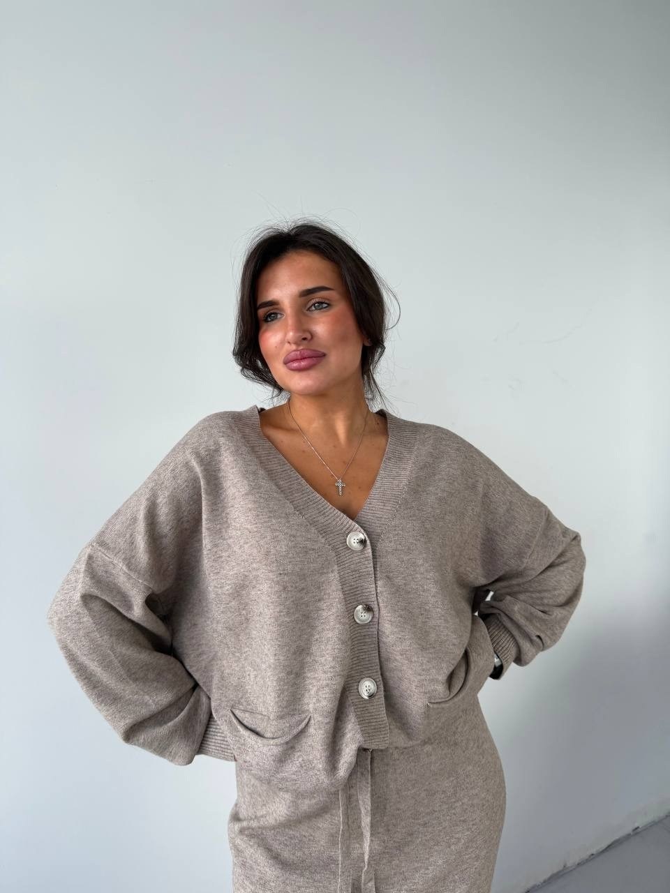 элегантные костюмы,трикотажные костюмы,стильный трикотажный костюм,трикотажные костюмы с юбкой,костюм трикотажный женский с юбкой