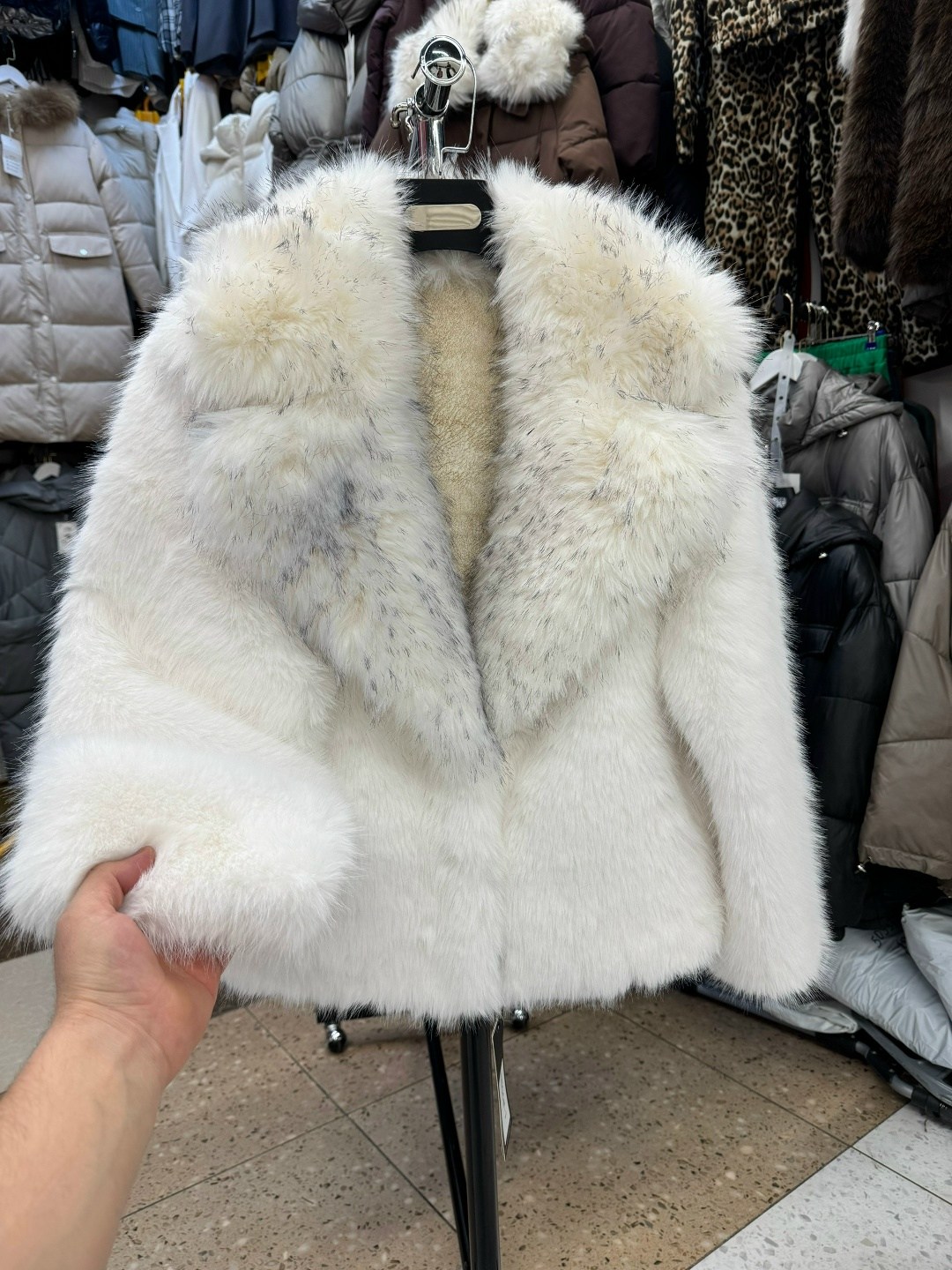 шуба короткая,шубка,женская шуба,julien macdonald шуба с чернобуркой норковая,шуба с воротником