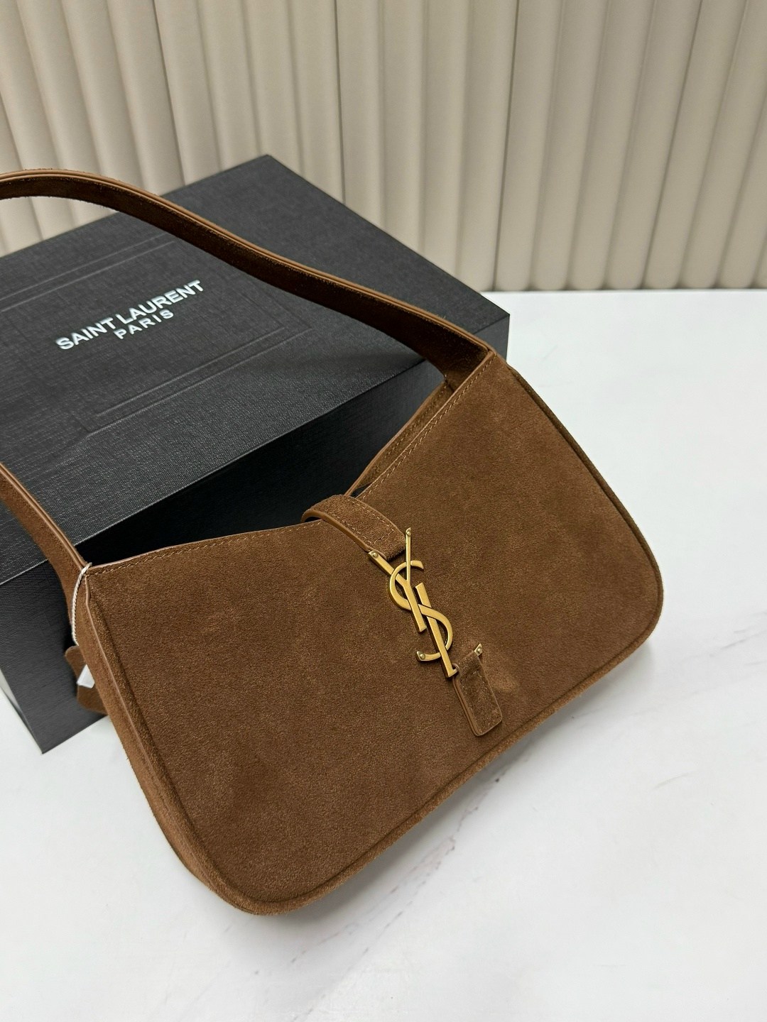 yves saint laurent сумка,замшевая сумка,сумка женская yves saint laurent,женская замшевая сумка,сумка женская ysl