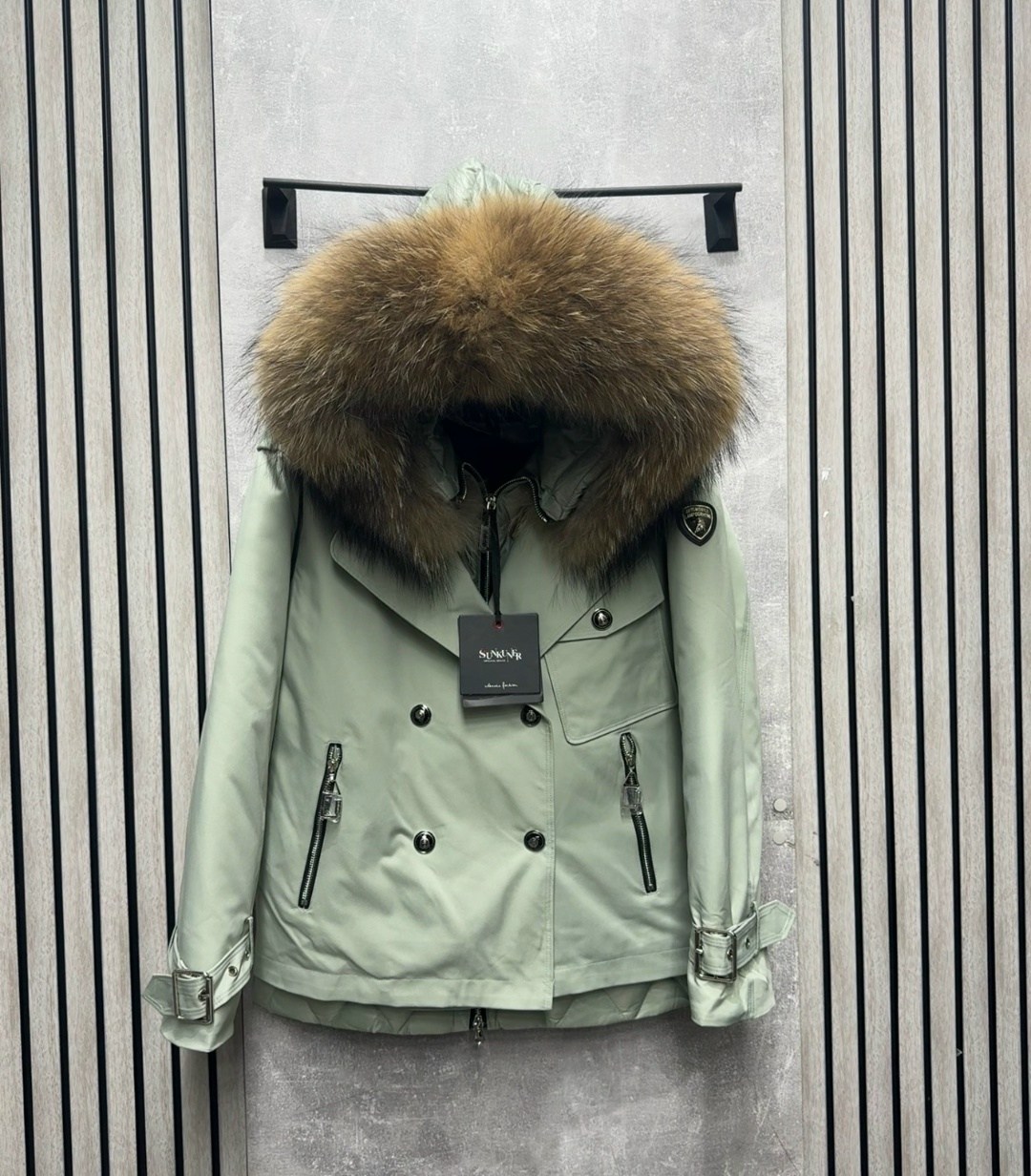 зимние куртки,парка с натуральным мехом,женская парка с натуральным мехом,парка с мехом,женская парка