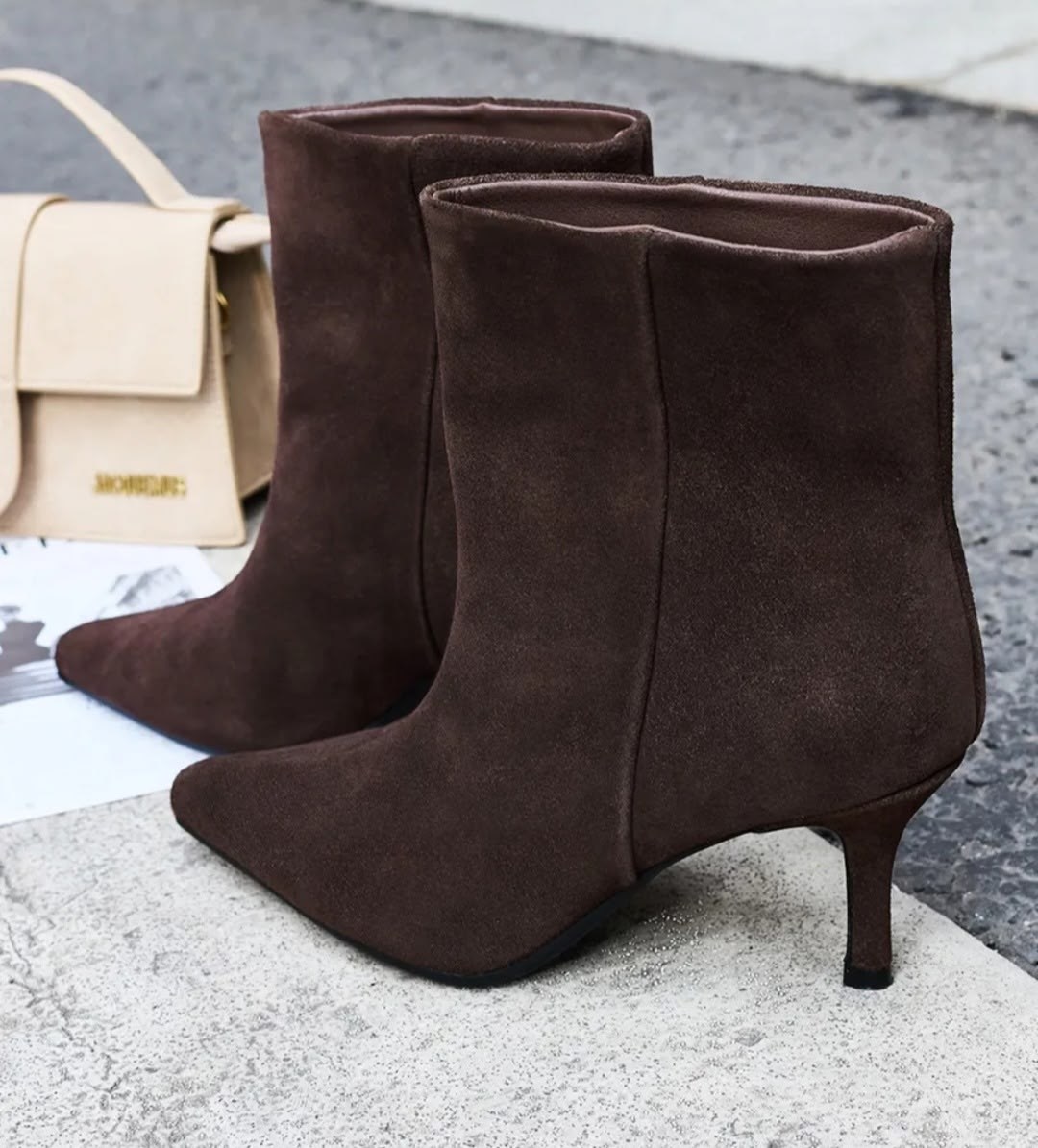 ботильоны женские,ботильоны замшевые,коричневые ботильоны,ботильоны модные,замшевые женские ботильоны с острым носком на