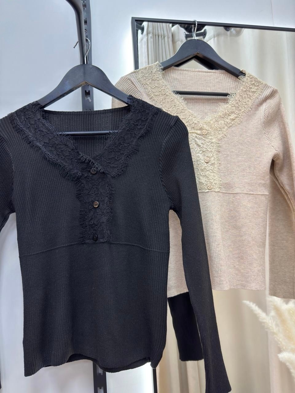 кофта с кружевами,модное вязание,вязаные вещи,свитер с кружевом,вязаный свитер