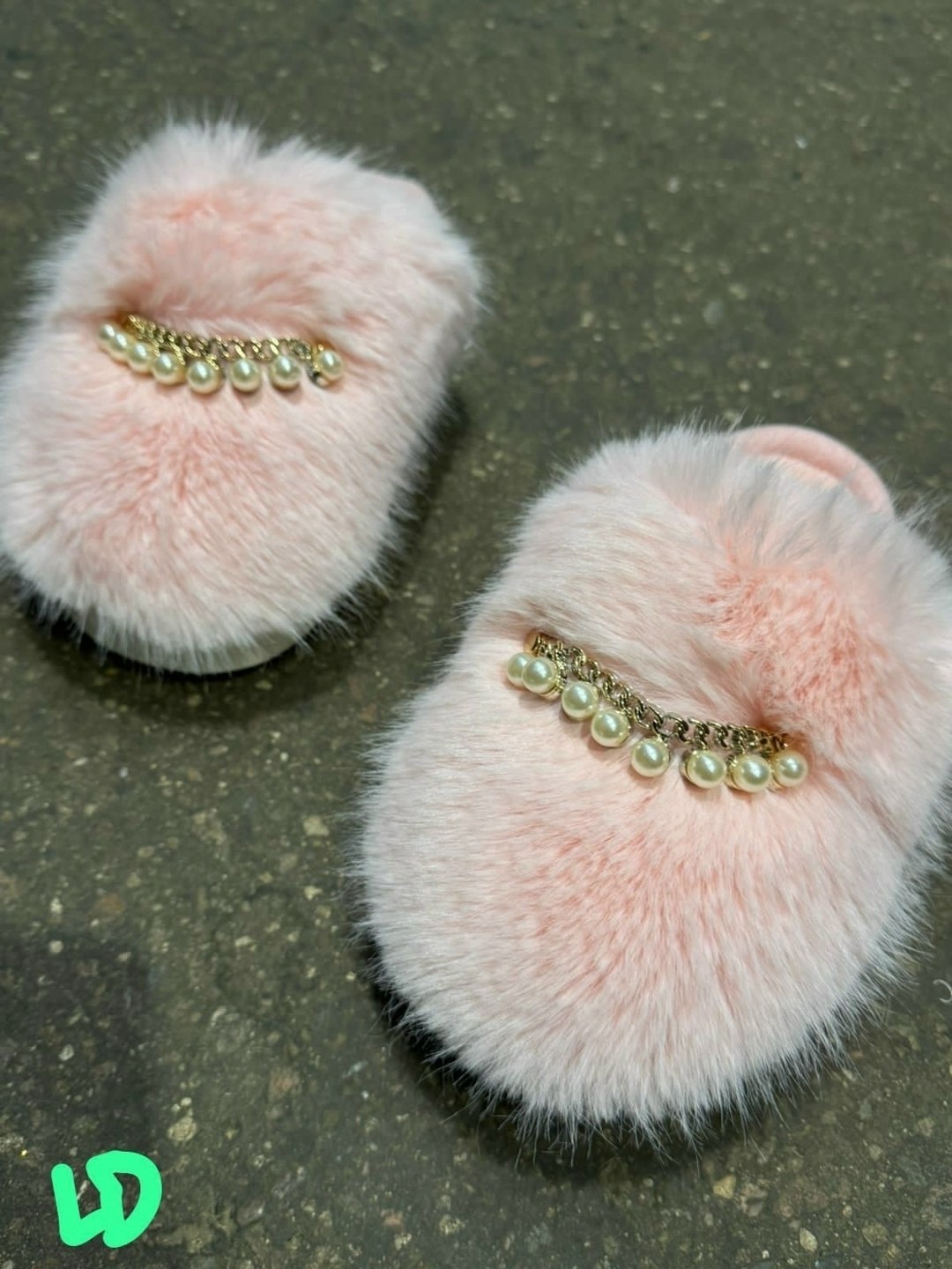 тапочки меховые,женские домашние тапочки,домашние меховые тапочки,тапочки с мехом,тапочки домашние женские меховые