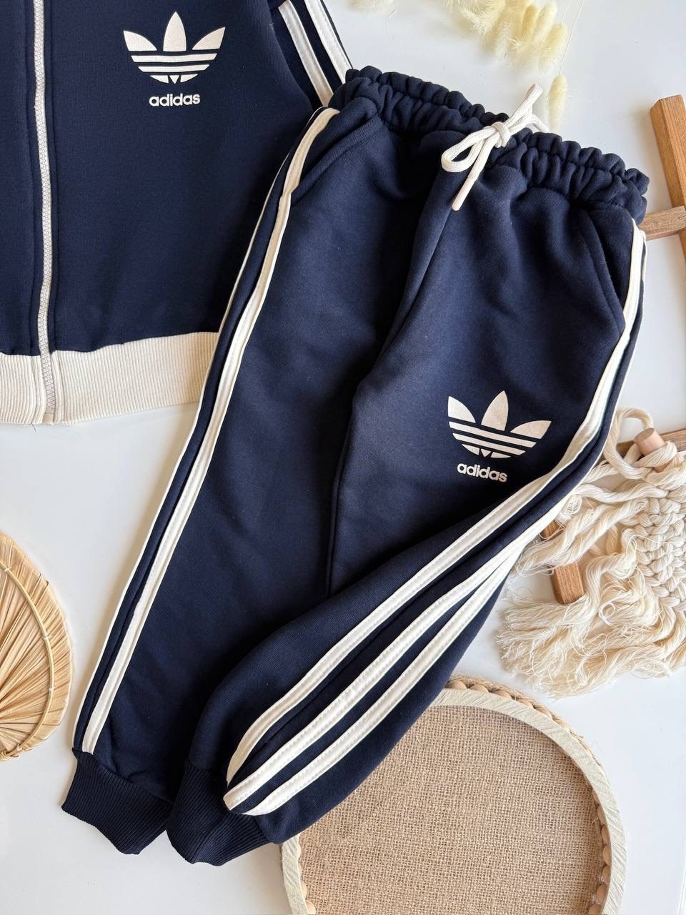 спортивный костюм adidas originals,детский спортивный костюм adidas,adidas tracksuit,детский спортивный костюм adidas originals,костюм спортивный тройка адидас детский
