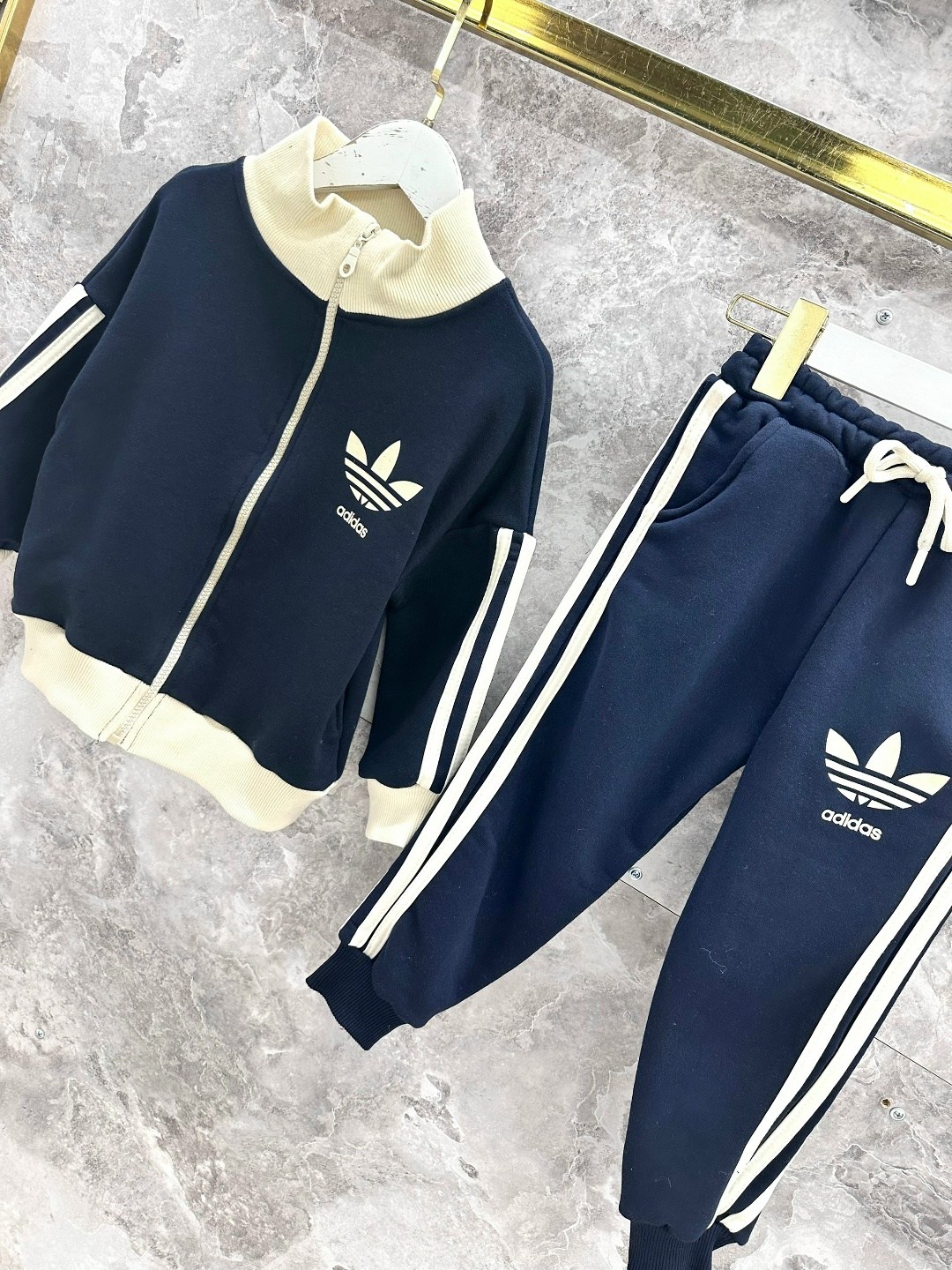 спортивный костюм adidas originals,детский спортивный костюм adidas,adidas tracksuit,детский спортивный костюм adidas originals,костюм спортивный тройка адидас детский