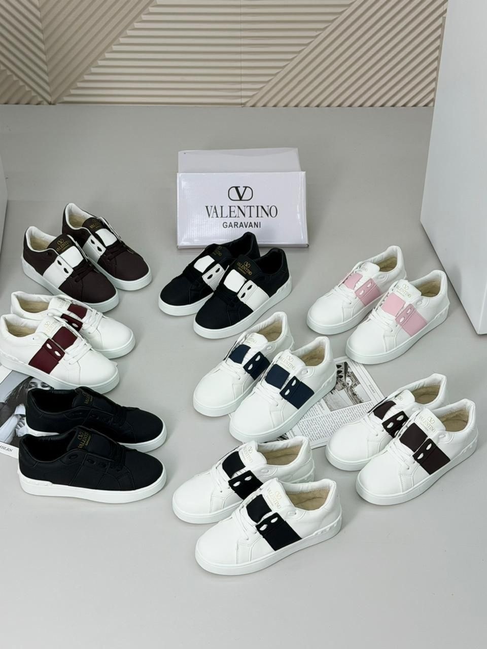 женские кроссовки,,кроссовки valentino garavani женские,кеды повседневные,модные кроссовки