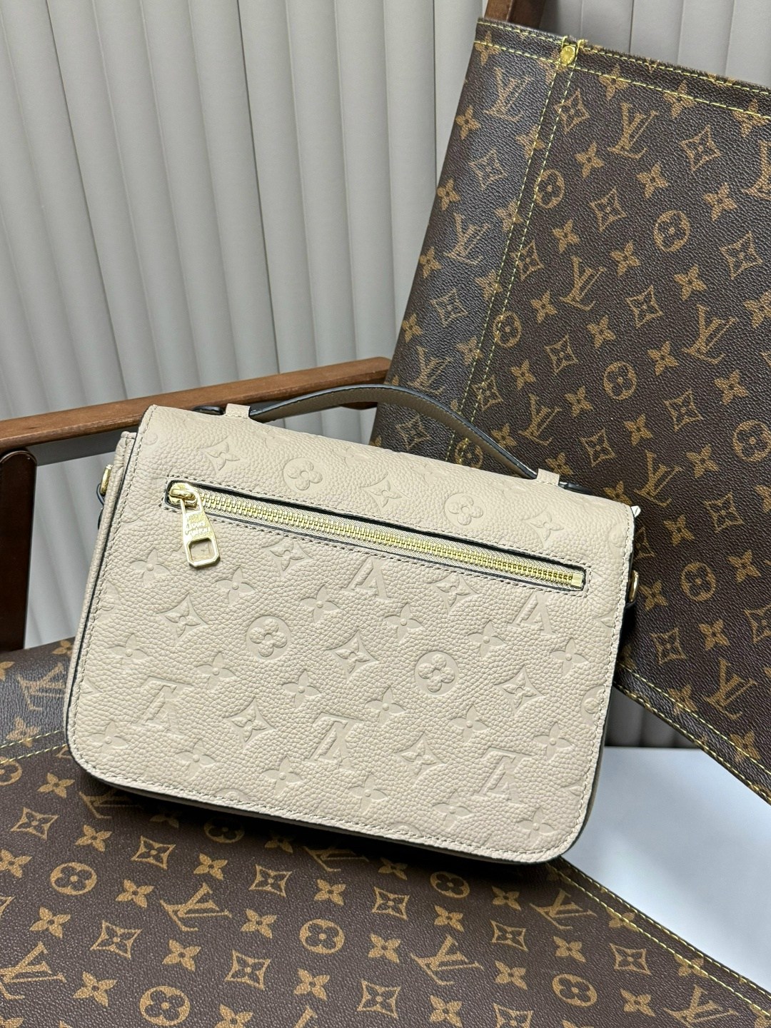 сумка женская louis vuitton,сумкa louis vuitton,сумка луи виттон,сумка louis vuitton pochette metis,женский сумка