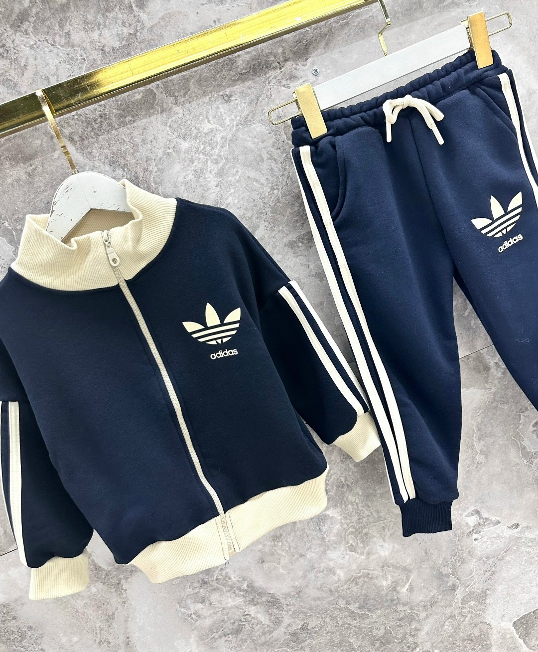 спортивный костюм adidas originals,детский спортивный костюм adidas,adidas tracksuit,детский спортивный костюм adidas originals,костюм спортивный тройка адидас детский