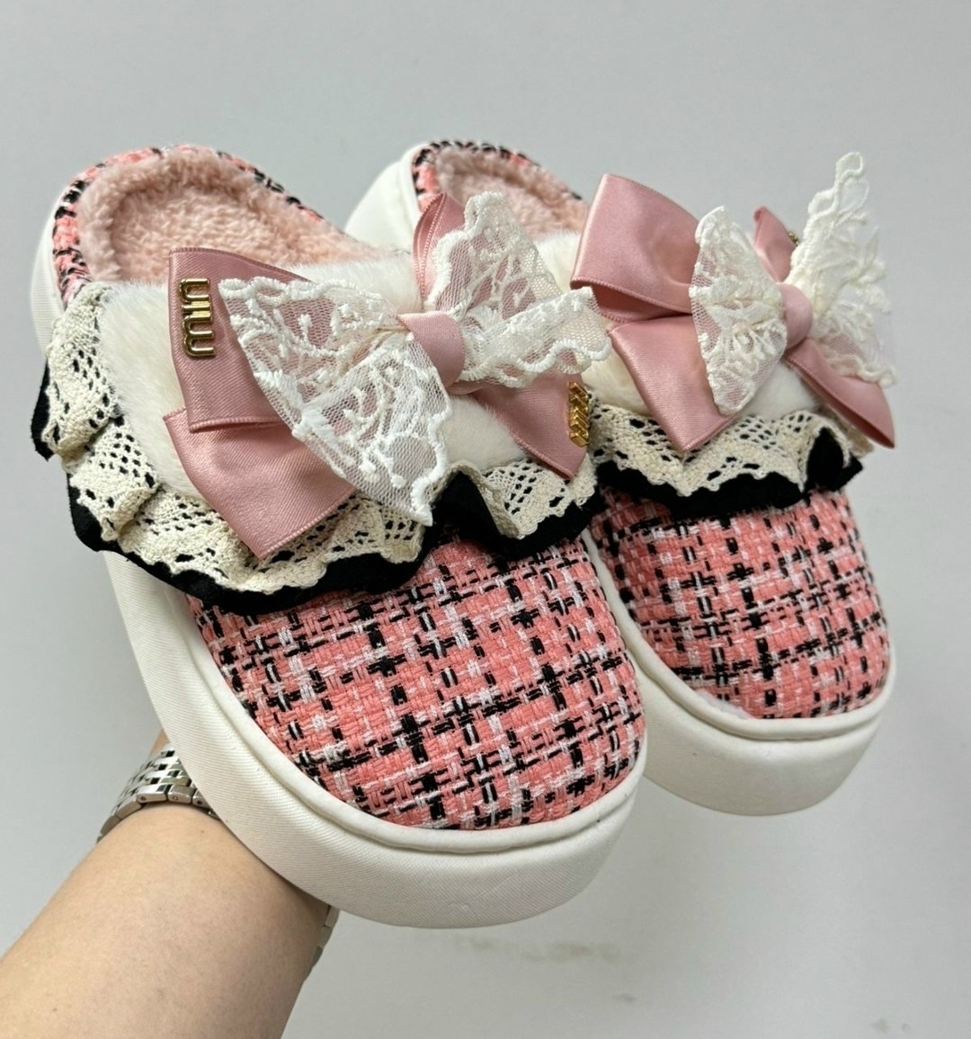 тапочки женские,домашние тапочки,домашние тапочки женские,модные тапочки,