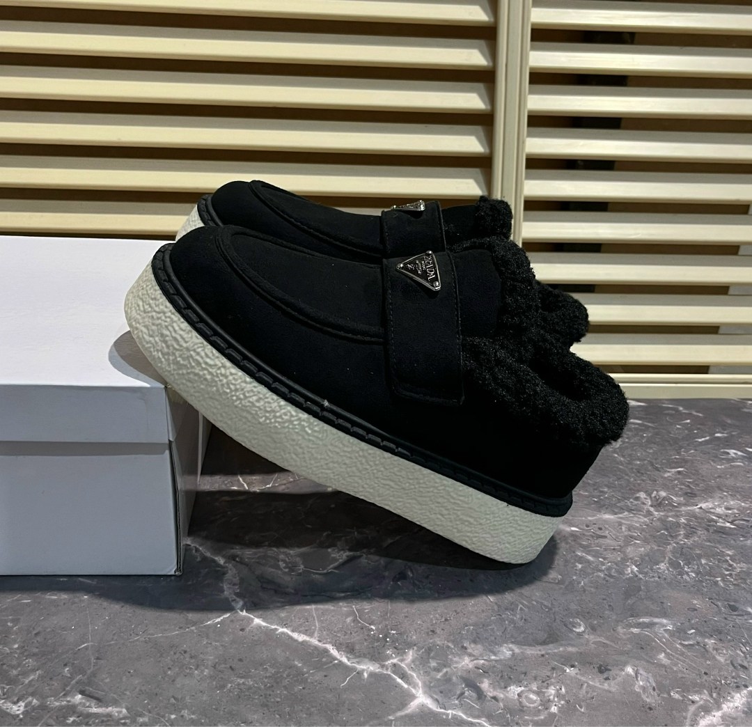 ,лоферы prada,женская ,лоферы с мехам,лоферы на меху