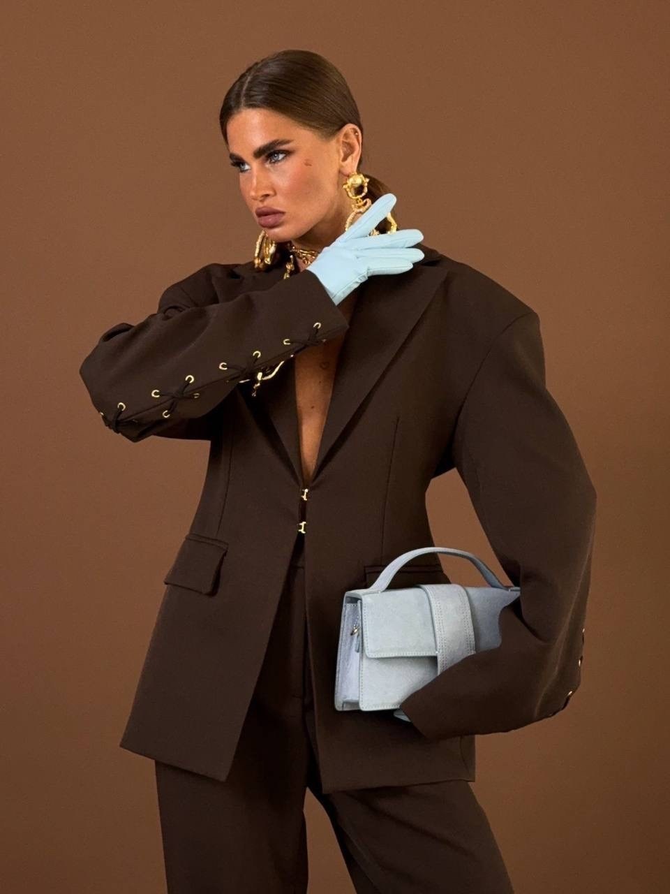 брючные костюмы женские,модные образы,женские костюмы,коричневый костюм