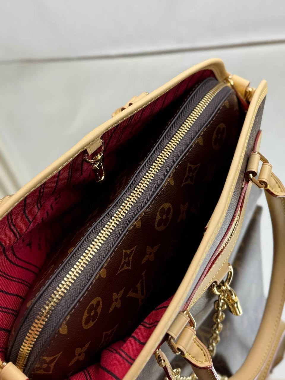 cумка louis vuitton,женская сумка louis vuitton,сумка ева луи виттон,сумка луи виттон,louis vuitton сумка на плечо