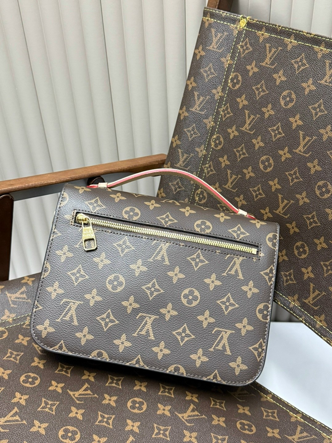 сумка женская louis vuitton,сумкa louis vuitton,луи виттон сумка,белая сумка луи виттон,сумка брендовая женская