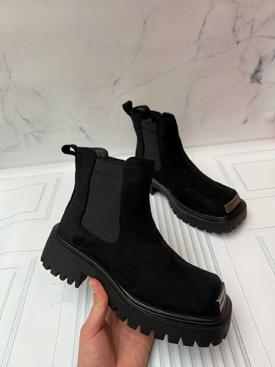 ботинки balenciaga,ботинки balenciaga tractor,ботинки зимние челси замшевые,модные женские ботинки,