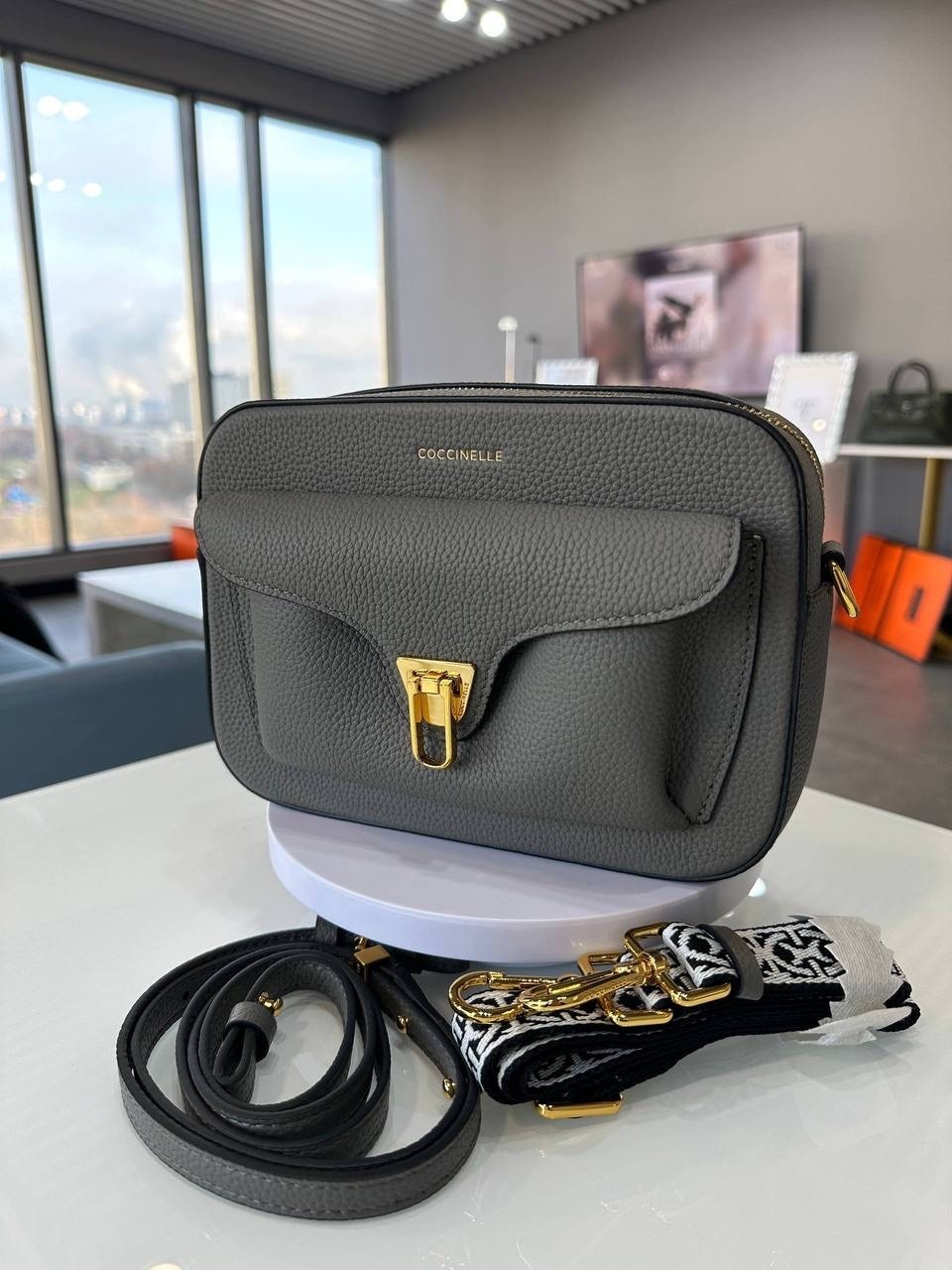 сумка coccinelle,coccinelle beat soft,женская сумка coccinelle,coccinelle сумка на плечо,сумка через плечо coccinelle