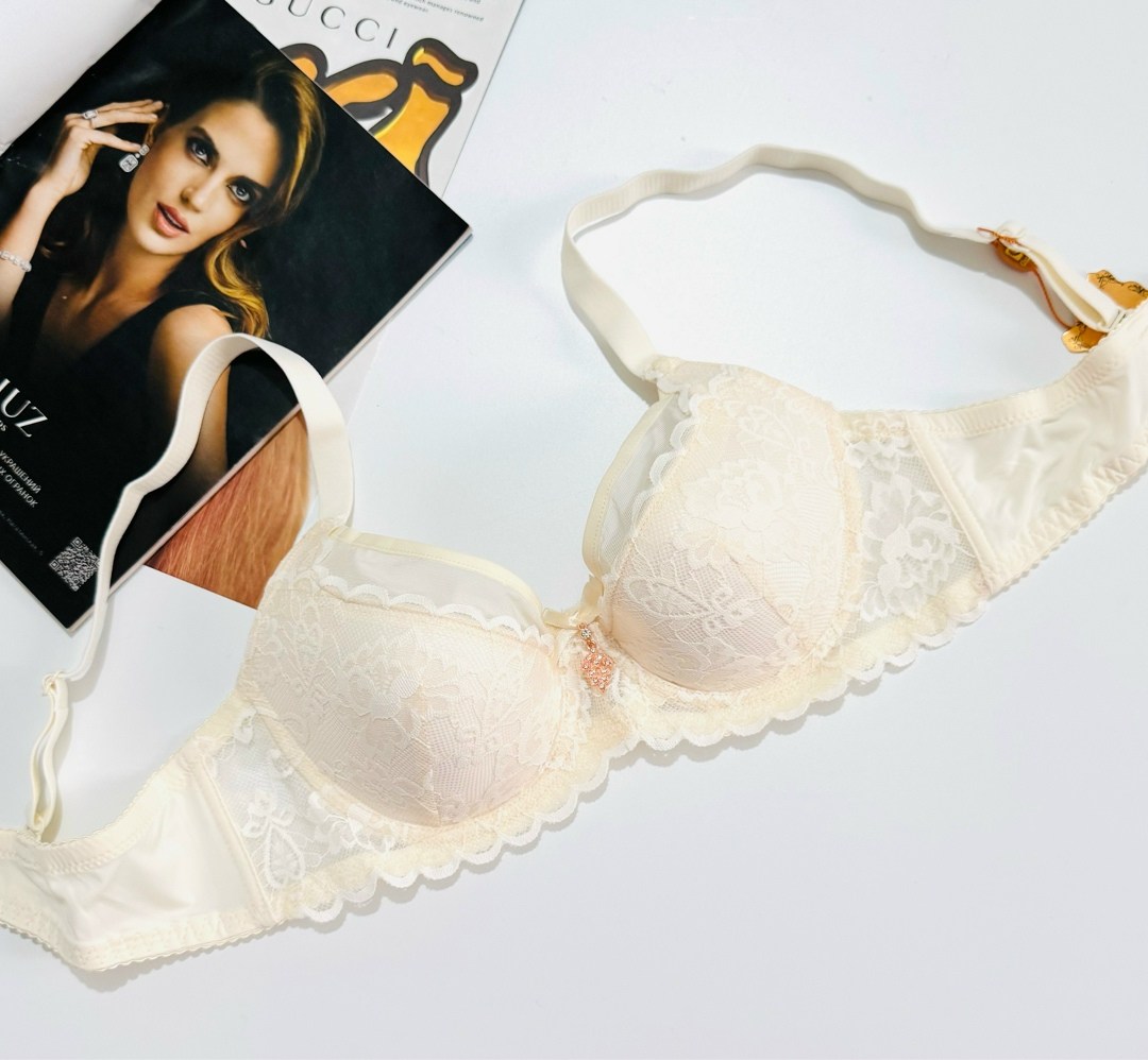 бюстгальтер с кружевами,бежевый бюстгальтер,бюстгальтер молочный,бюстгальтер женские,бюстгальтер классика
