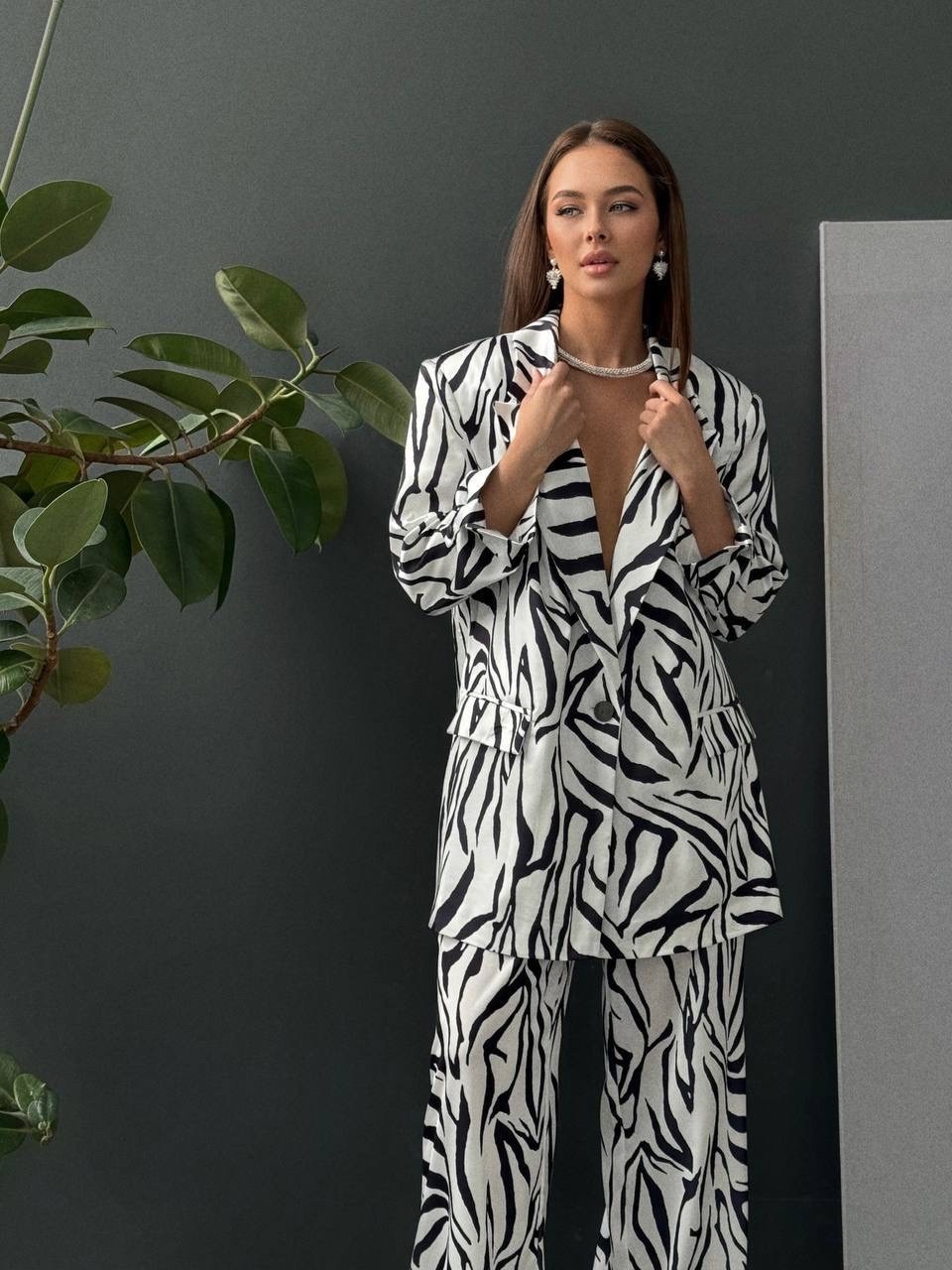 костюм в пижамном стиле,женский костюм в пижамном стиле,костюм с принтом,женские брючные костюмы,костюм с брюками