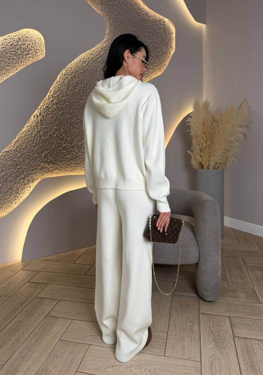 костюмы брючные,костюм с брюками,трикотажные костюмы,вязаные костюмы,женские костюмы