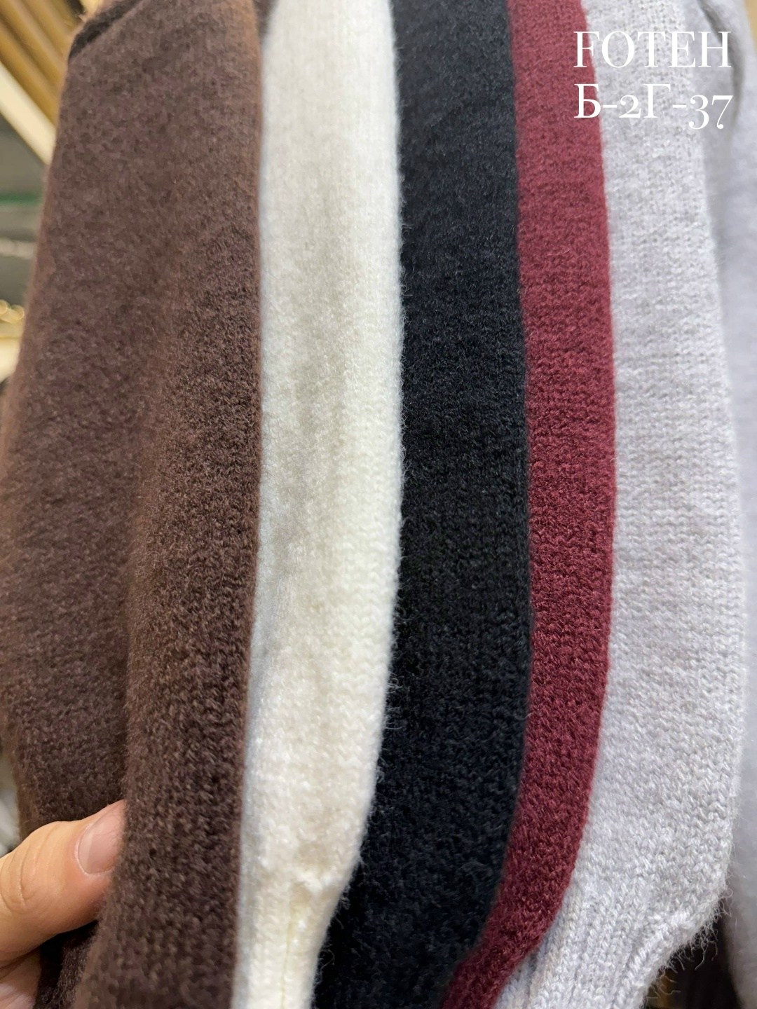 шапка кашемировая,зимние однотонные шапки из натурального кашемира,шапка бини,трикотажный свитер,однотонная шапка из натурального кашемира