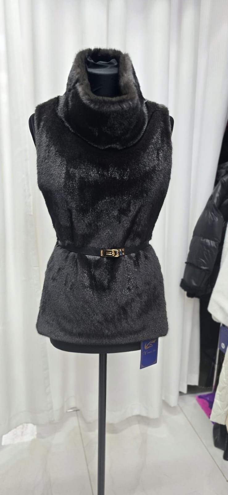 манишка норковая,меховая жилет,манишка из меха норки,норковая жилетка,меховая жилетка