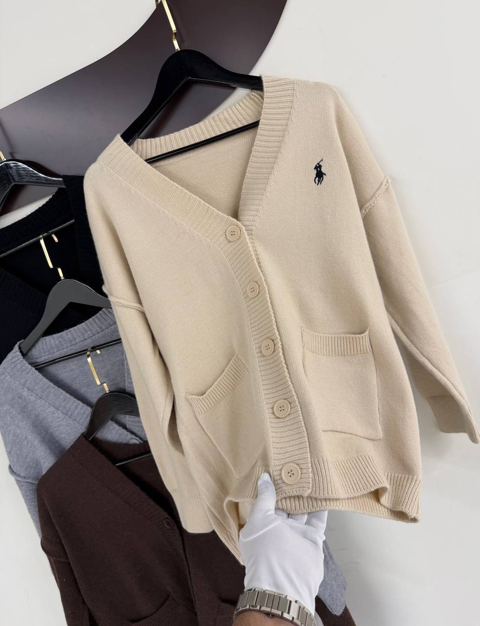 кофта кардиган,кардиган,женские кардиганы,вязаные кардиганы,кардиган с монограммой