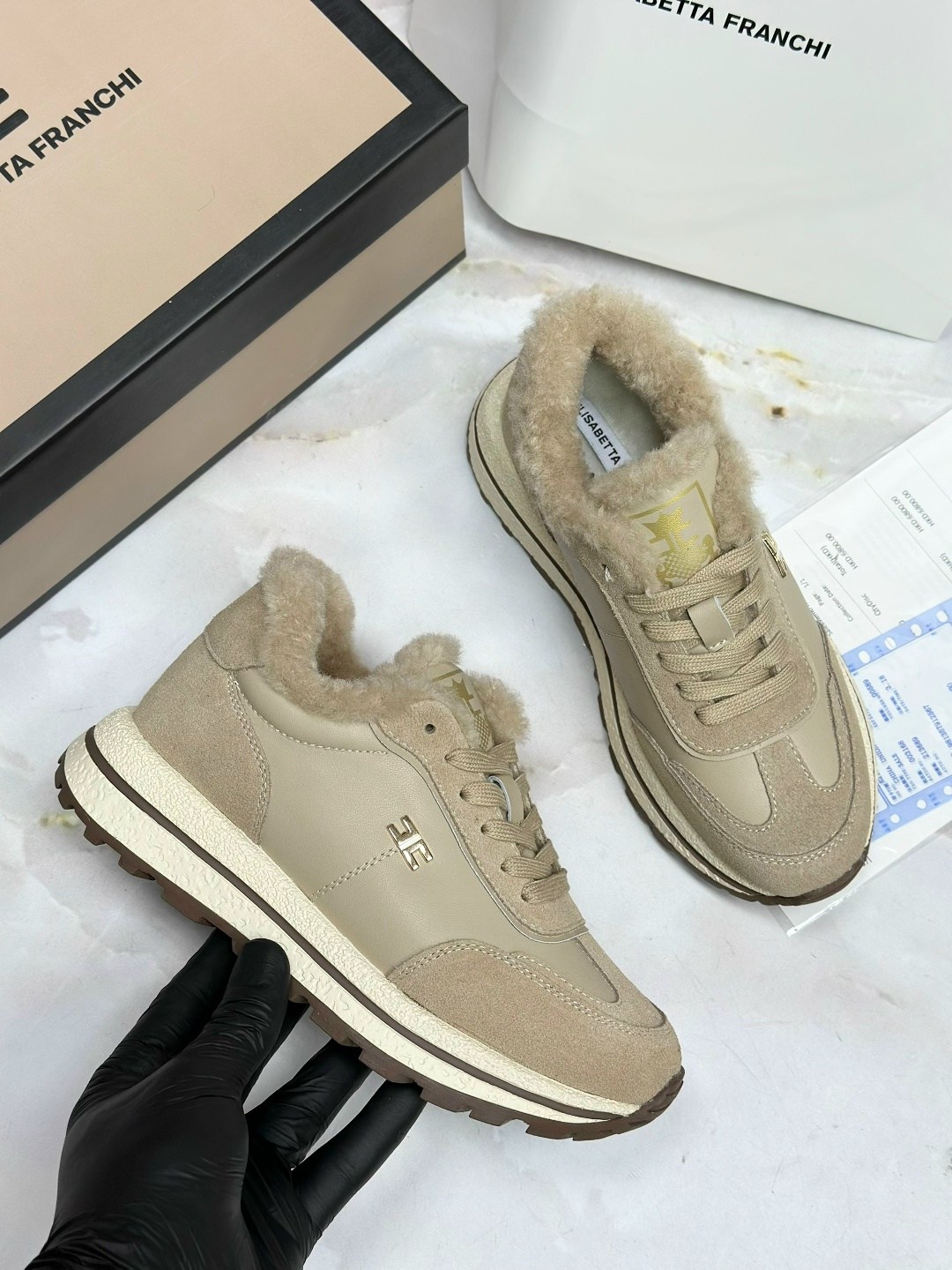 кроссовки зимние женские,зимние кроссовки,женские зимние кроссовки с мехом,кроссовки женские,