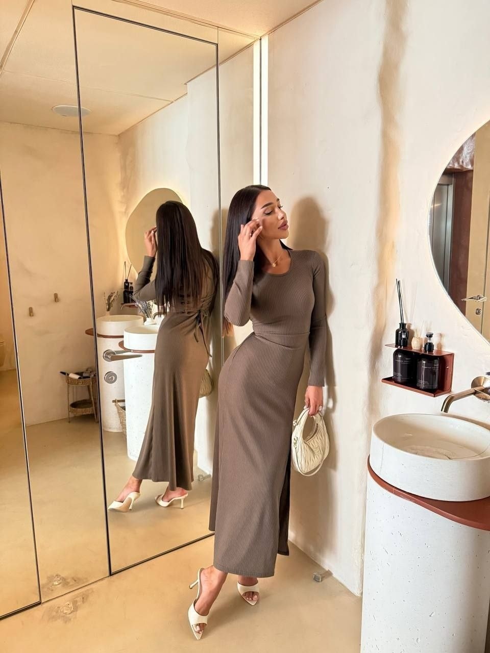 платье черное,элегантное платье,стильное платье,длинное платье с разрезом,облегающее платье