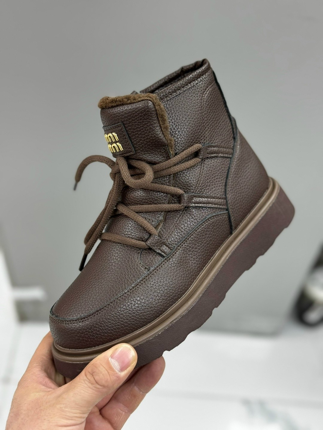 угги женские,зимняя женская ,,зимняя ,женская