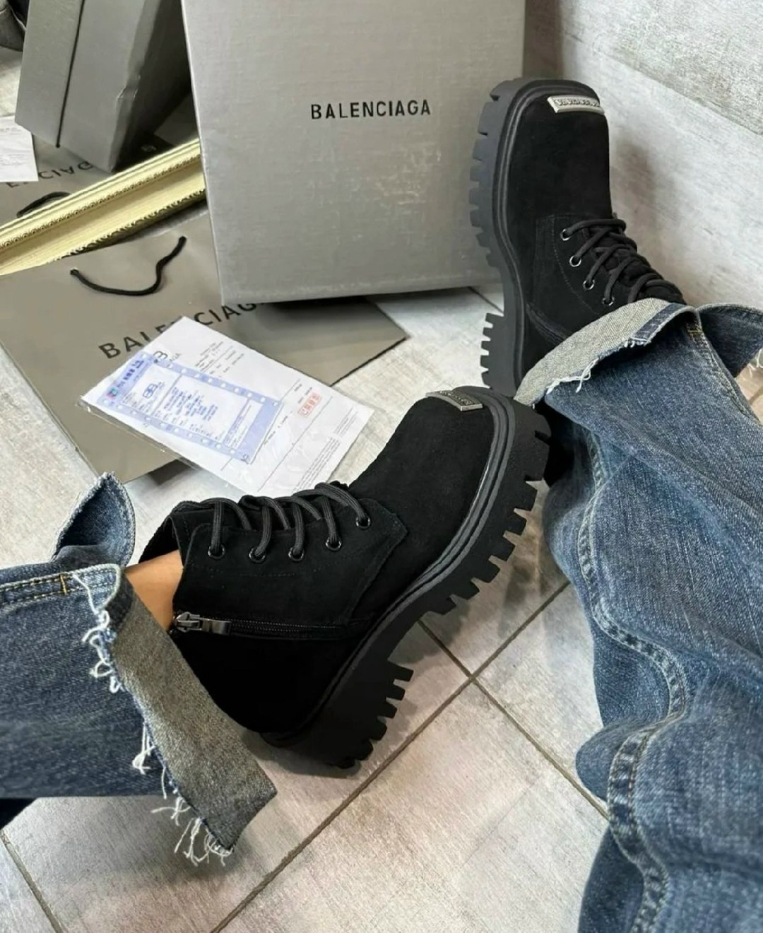 ботинки balenciaga,ботинки balenciaga tractor,ботинки зимние челси замшевые,модные женские ботинки,