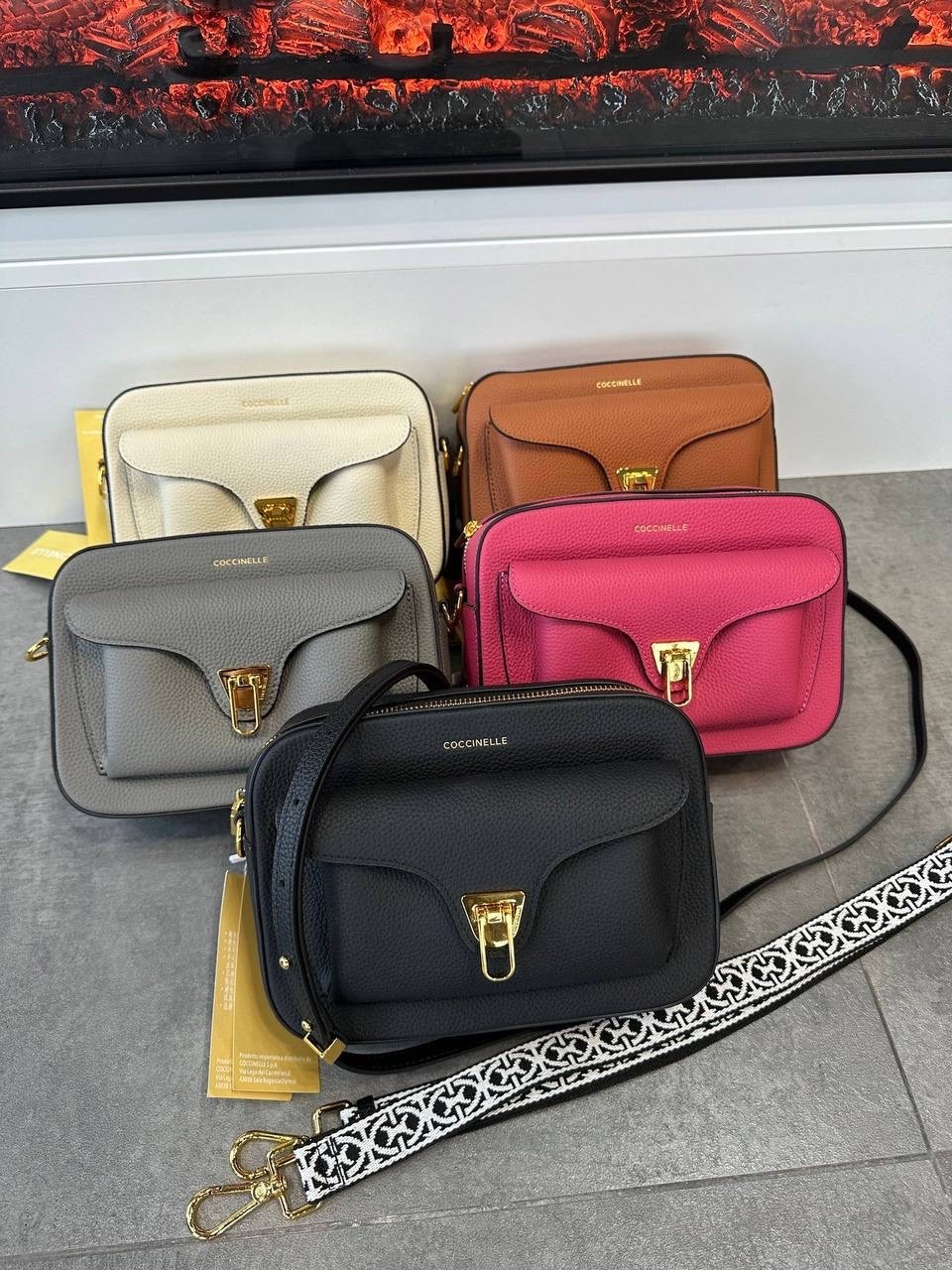 сумка coccinelle,coccinelle beat soft,женская сумка coccinelle,coccinelle сумка на плечо,сумка через плечо coccinelle