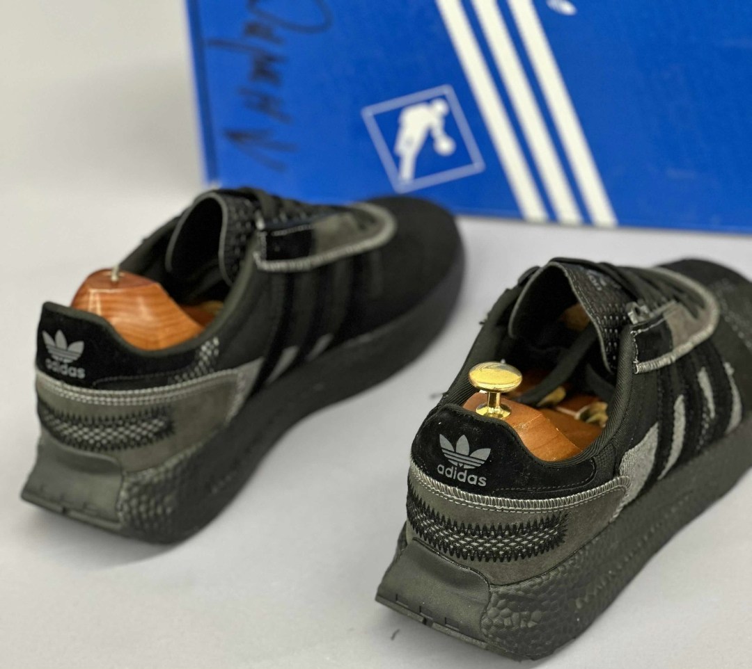 мужские кроссовки adidas,кроссовки adidas,,кроссовки для мужчин,кроссовки adidas retropy