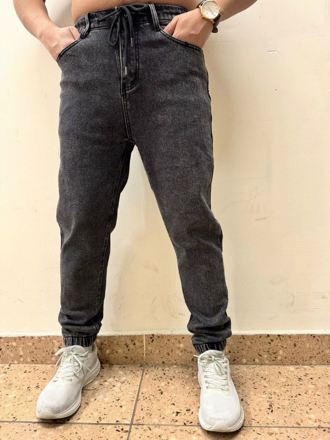 мужские джинсы,джоггеры джинсовые,джоггеры джинсы,мужские джинсы бананы,брюки джинсы