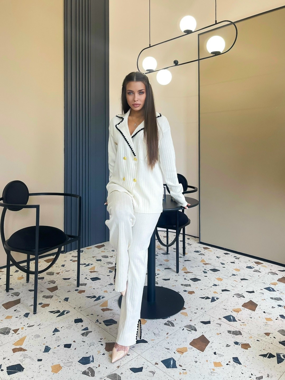 стильные женские костюмы,костюм белый,костюм белый брючный,костюмы комплекты,женский костюм