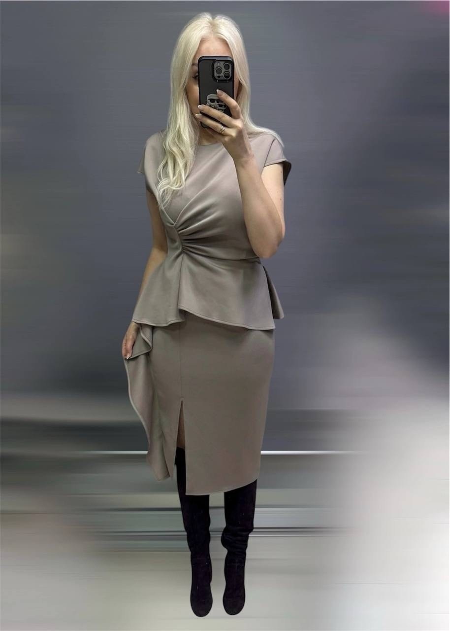 платье бежевое,элегантное платье,нарядное платье,платье стильное,платье сзади