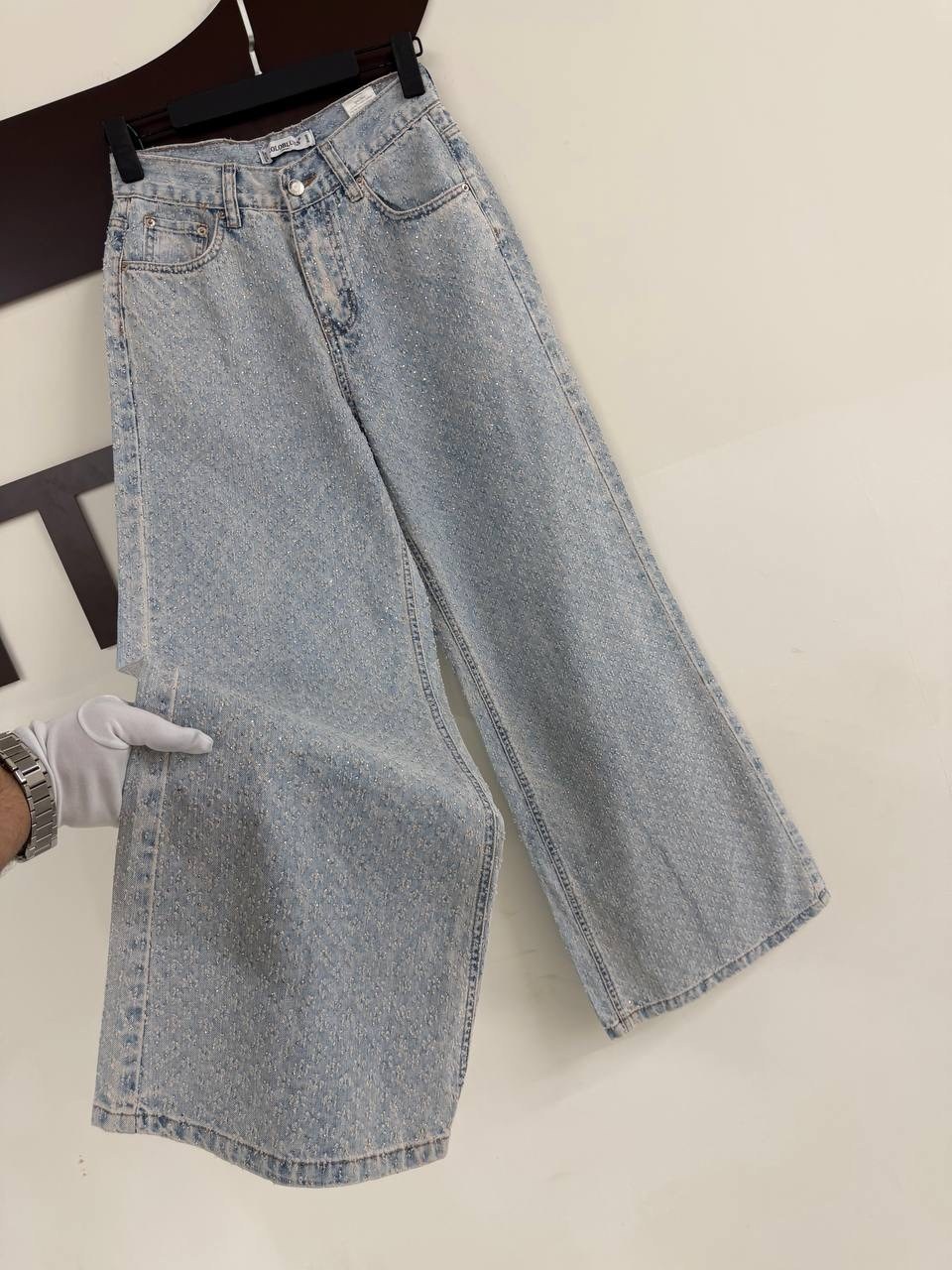 широкие джинсы,широкие джинсы женские,джинсы женские,джинсы с широкими штанинами,женские джинсовые брюки с широкими штанинами