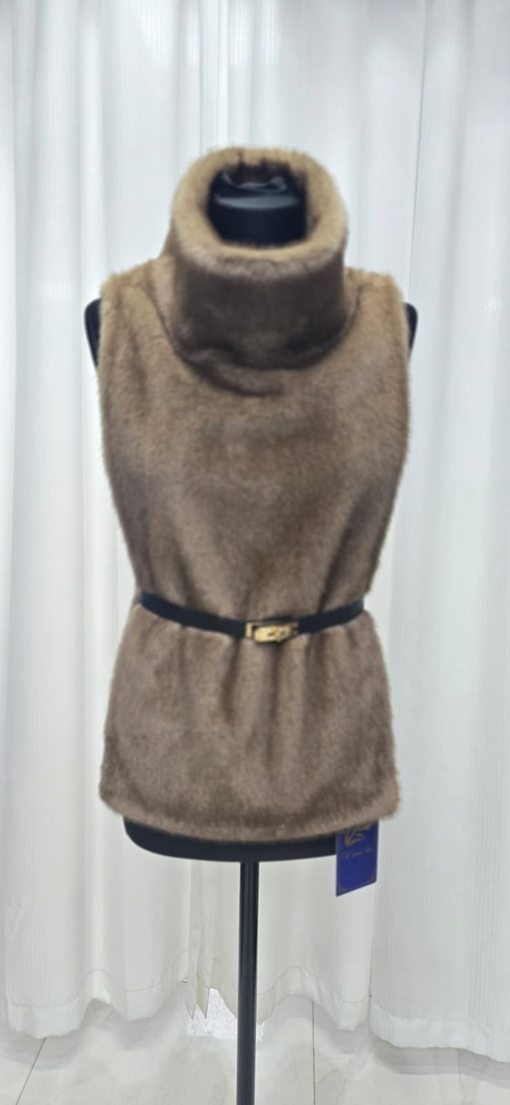 манишка норковая,меховая жилет,манишка из меха норки,норковая жилетка,меховая жилетка