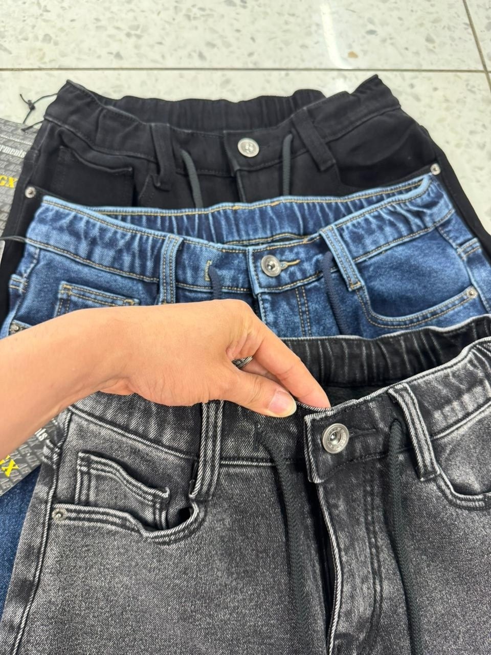 мужские джинсы,джоггеры джинсовые,джоггеры джинсы,мужские джинсы бананы,брюки джинсы