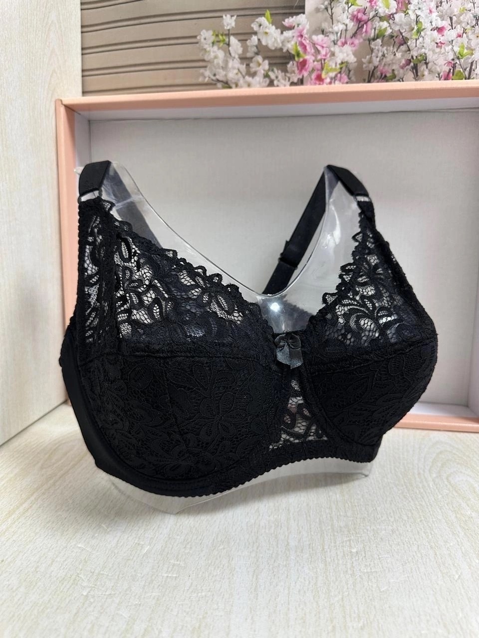 женские бюстгальтеры,бюстгальтер,бюстгальтер кружевное,бюстгальтер с кружевами,бюстгальтер комплект