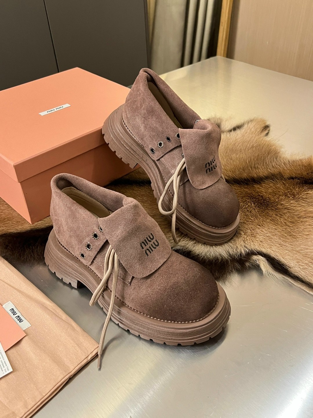 ботинки miu miu,ботинки миу миу,,ботинки замшевые,ботинки женские