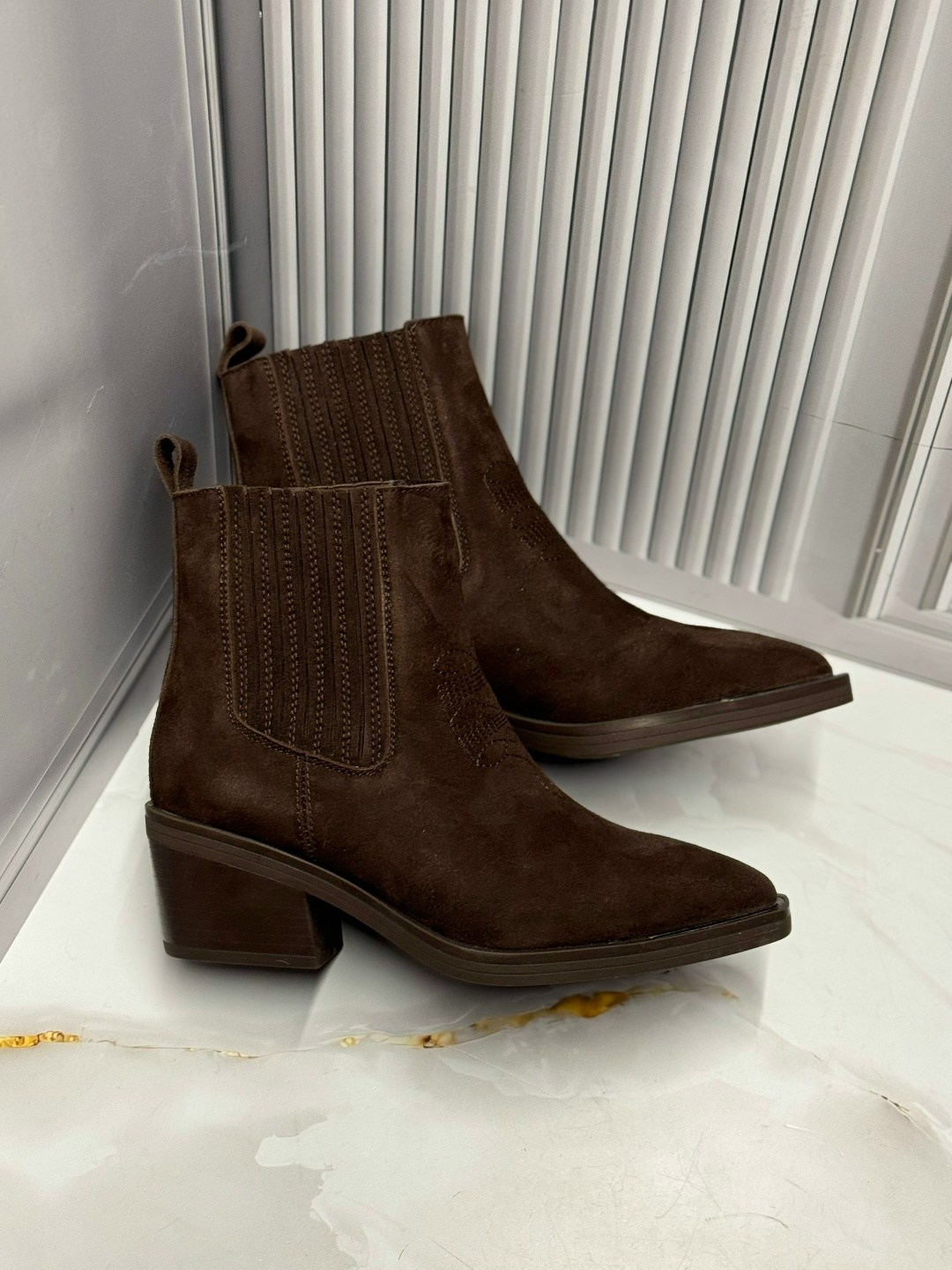 ,ботинки казаки замшевые,казаки замшевые,сапоги казаки,замшевые ботинки