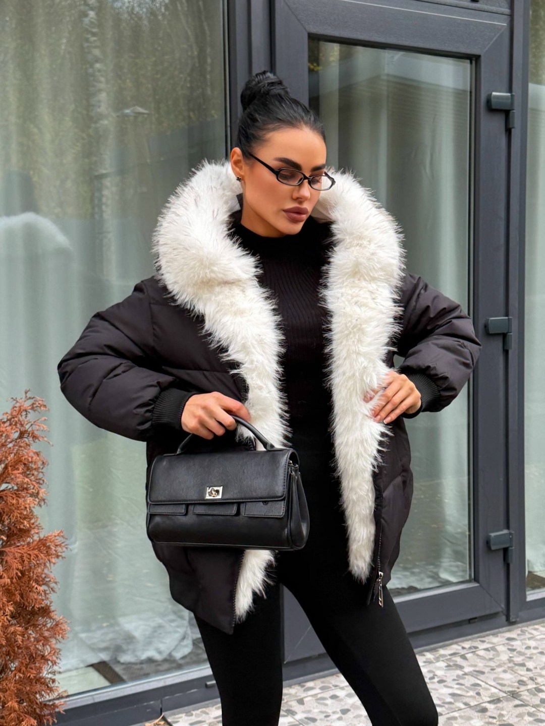 женская зимняя куртка,куртка зимняя,куртка женская,куртка зимняя женская черная с белым мехом,куртки зима