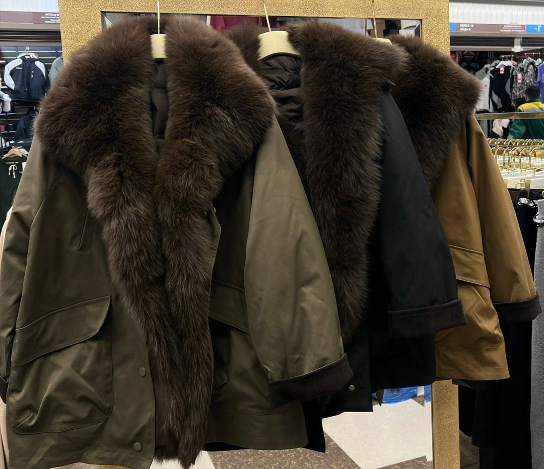 парка с натуральным мехом,парка женская с натуральным мехом,парка с мехом,зеленая парка с мехом,парка с меховым