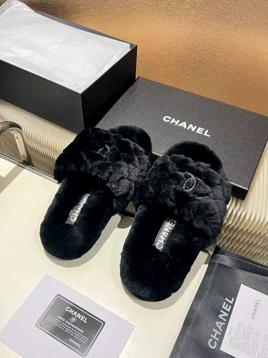 меховые тапочки,тапочки chanel,тапочки модные,домашние тапочки женские,модные тапки с мехом женские