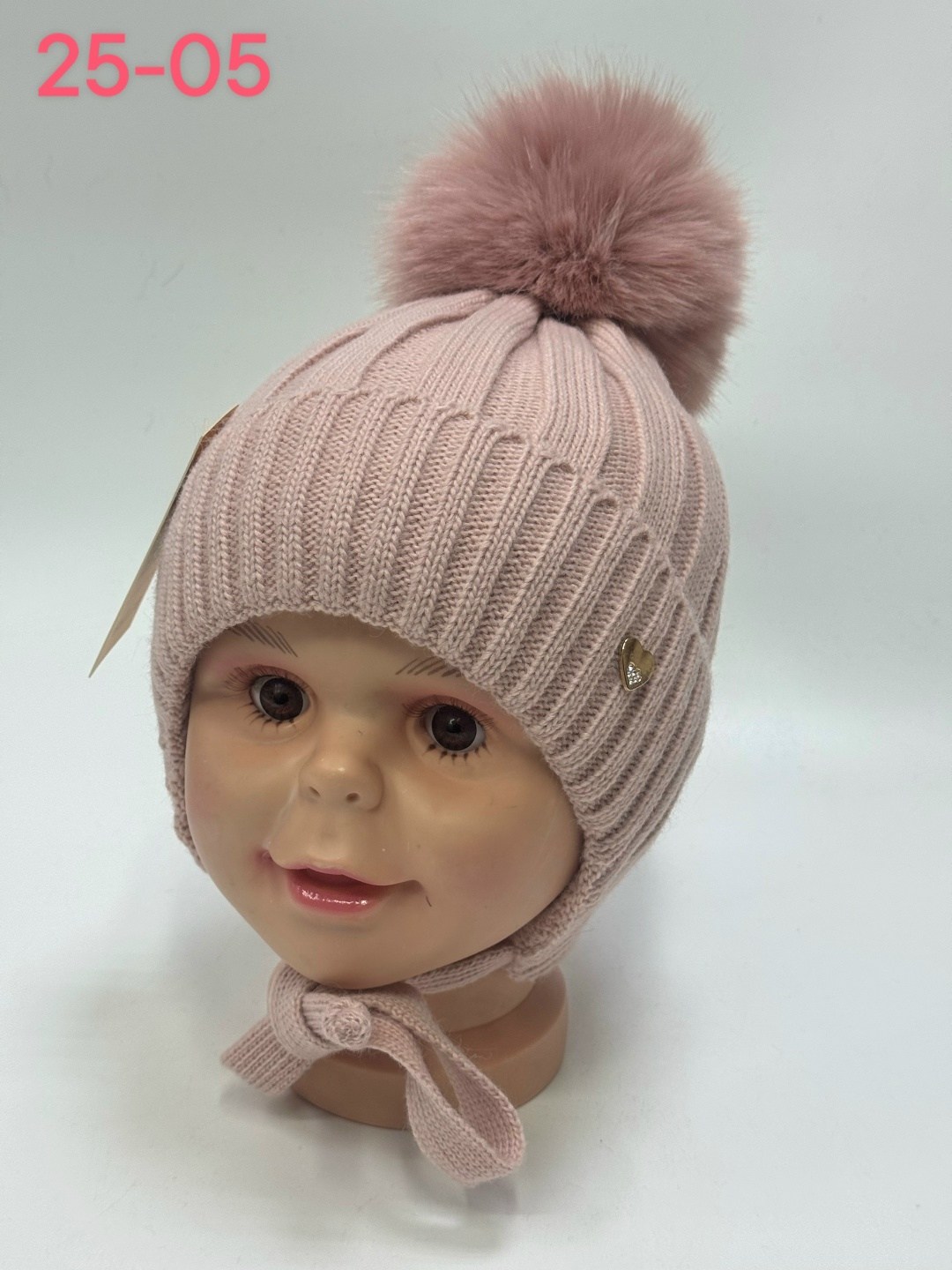 шапка детская,зимняя шапка для девочки,шапка с двумя помпонами для девочки,шапка с завязками для девочки,шапка для девочек