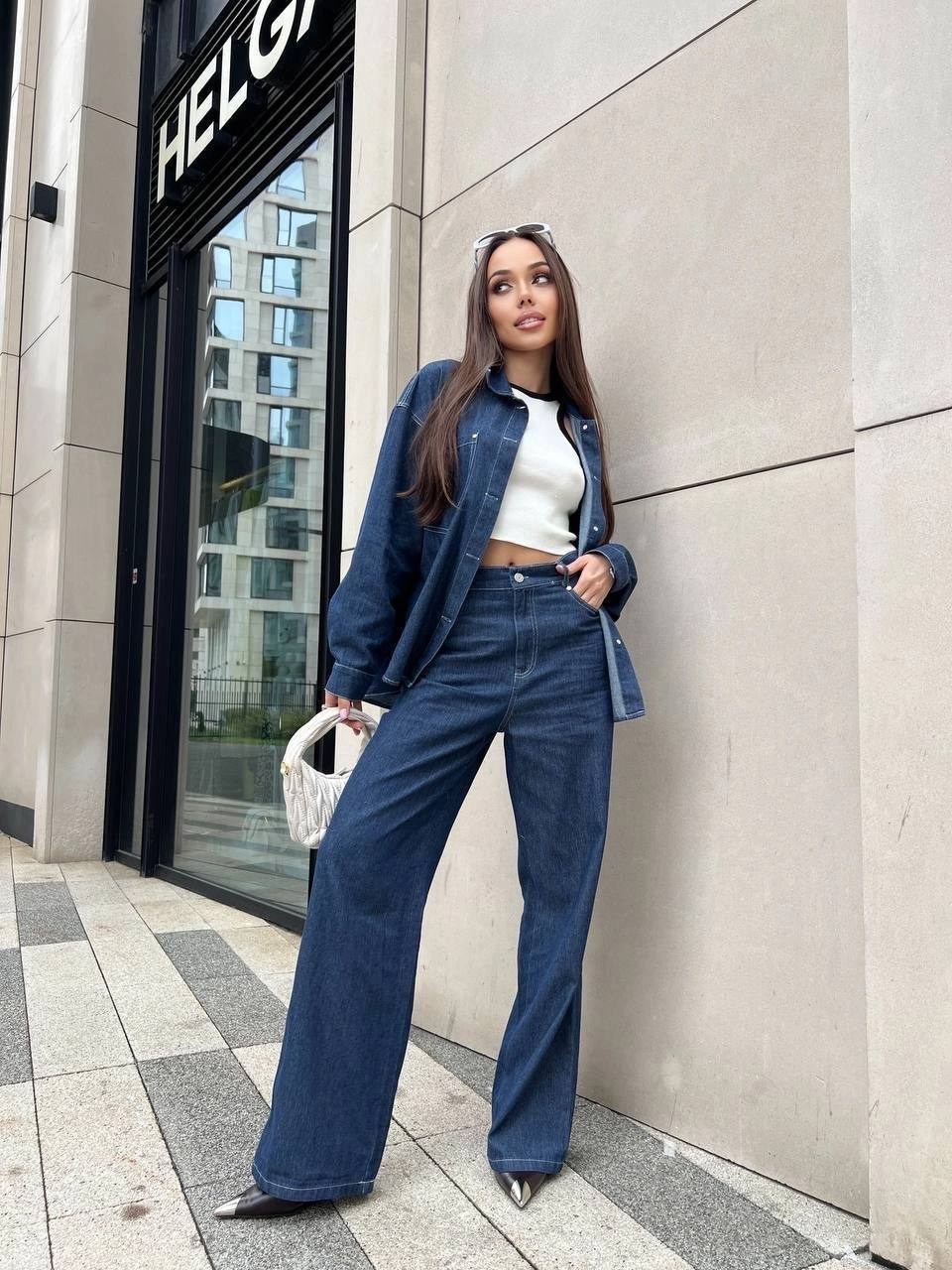 джинсовый брючный костюм,костюмы брючный,джинсовые костюмы,широкие брюки