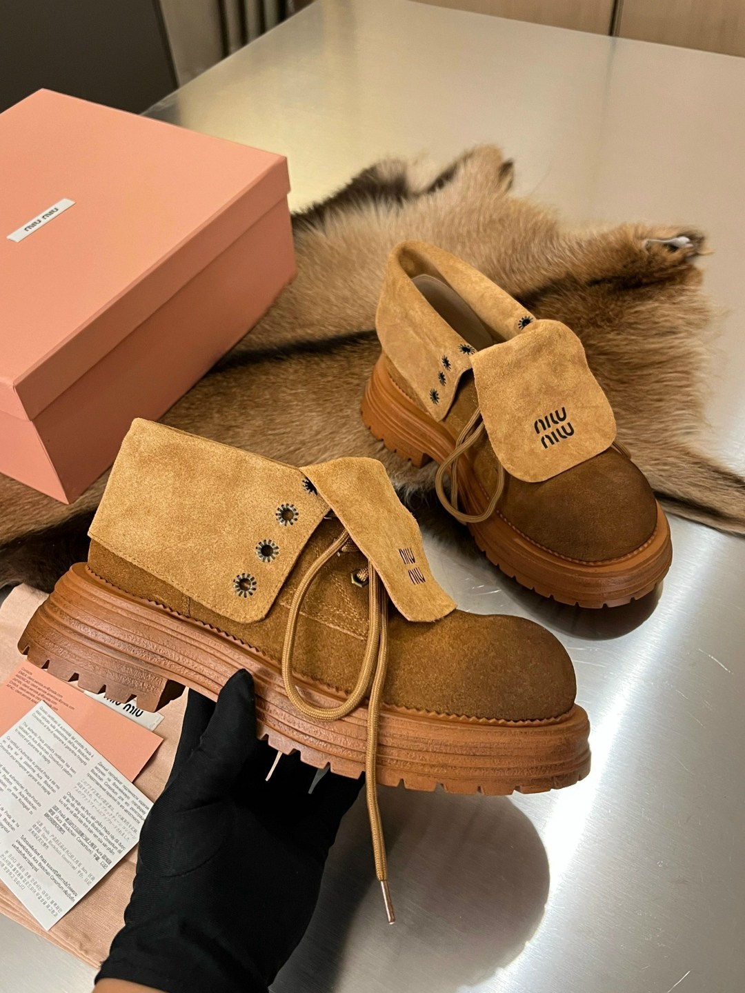 ,ботинки miu miu,модная женская ,ботинки miu,брендовая