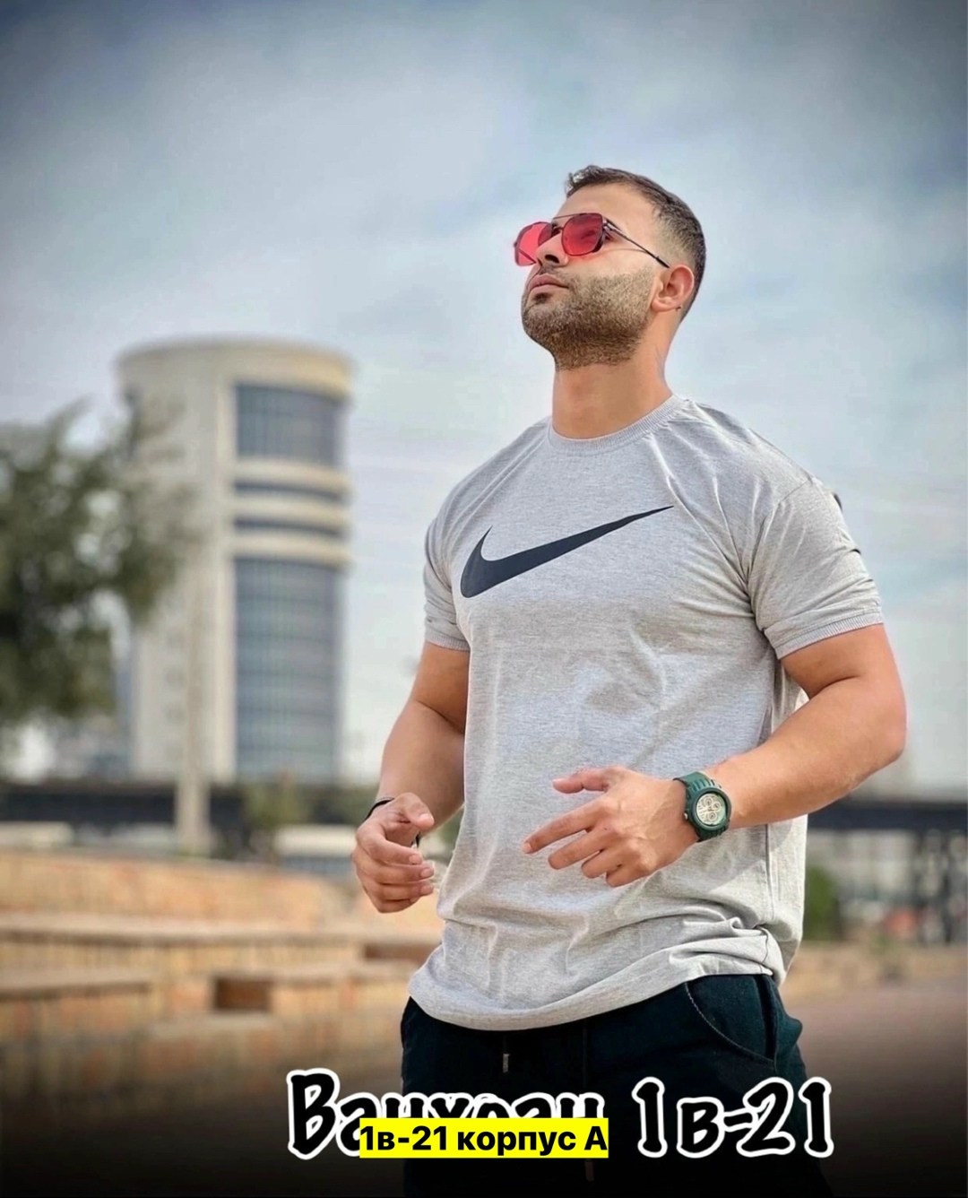 футболки мужские,мужская мода,костюмы спортивные мужские,футболки модные,светлая футболка мужская