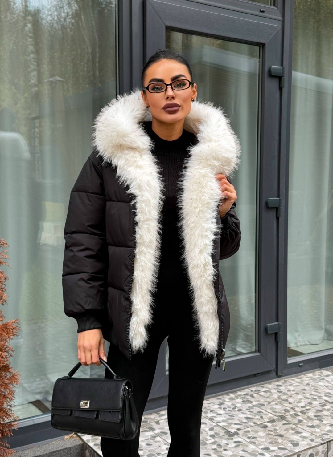 женская зимняя куртка,куртка зимняя,куртка женская,куртка зимняя женская черная с белым мехом,куртки зима